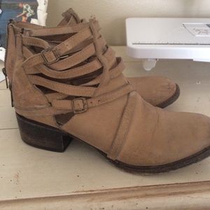 Tan Steve Madden Freebird booties