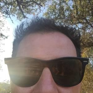 Meet your Posher, Carlos