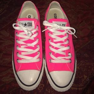 Hightlighter Pink Converse 🎀