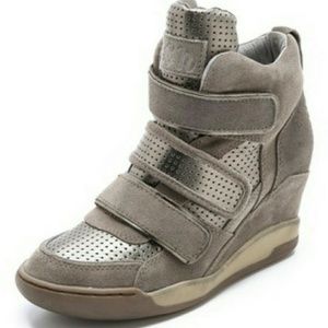 Azh sneakers EUC size 39