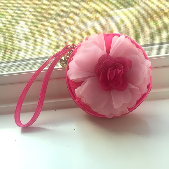 Cute little Betsey wristlet