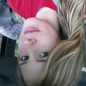 Meet your Posher, Alyssa