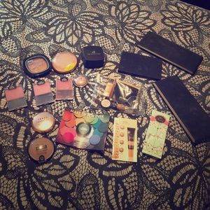Makeup bundle