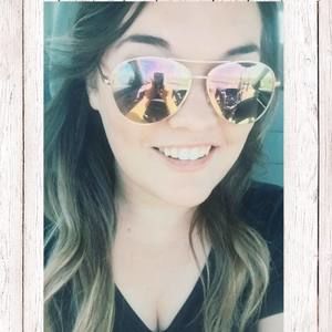 Meet your Posher, Danielle