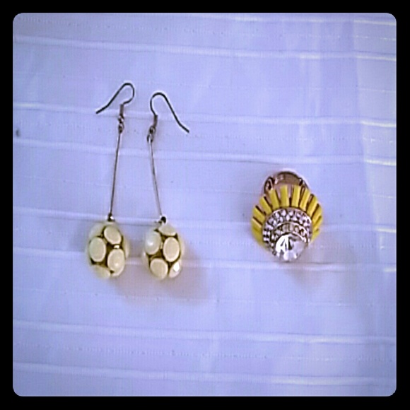 Yellow ball earrings w/ yellow flower ring :) - Picture 1 of 4