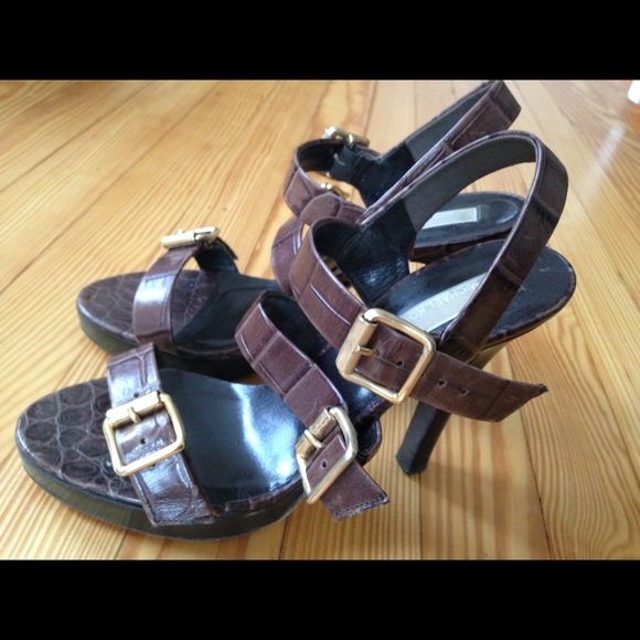 Michael Kors 3 Buckle Heels...Sz: 7.5M - Picture 3 of 3