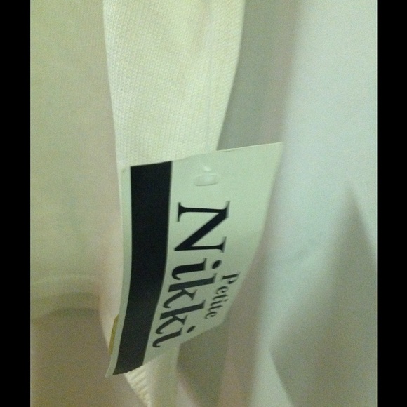 White Sweater Top w/Silver Beads - Picture 3 of 4