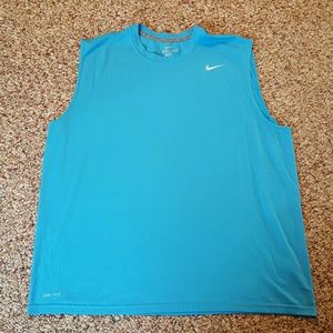 NWOT Mens muscle shirt