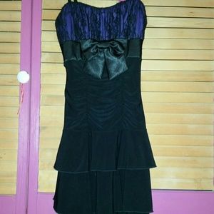 《Sweetheart Form-fitting Purple & Black Dress》