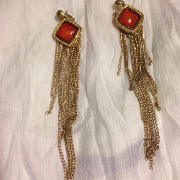 Cute Jessica Simpson earrings