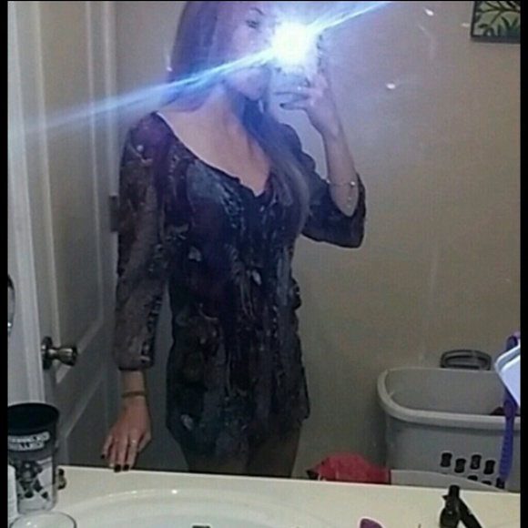 Button up blouse - Picture 4 of 4