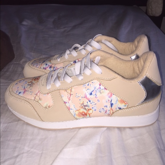 Charlotte Russe sneakers💖