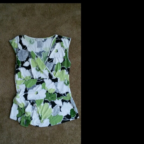 Nine west top