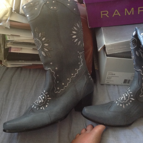 Boots - Picture 2 of 3