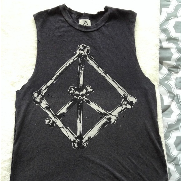 Unif muscle tee, size S.