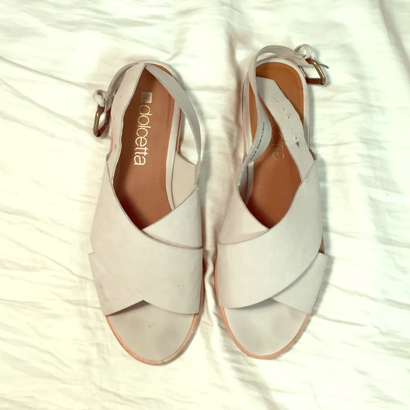 Dolce Vita sandal size 6 buckle open toe tan