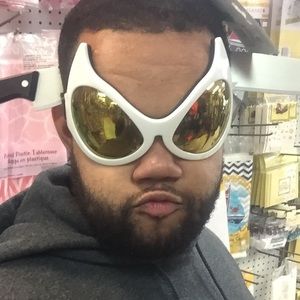 Meet your Posher, Gregory