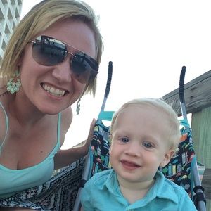 Meet your Posher, Alexis