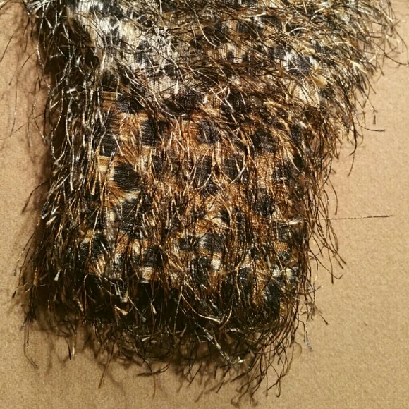 NWOT fun animal-esque blouse - Picture 4 of 4