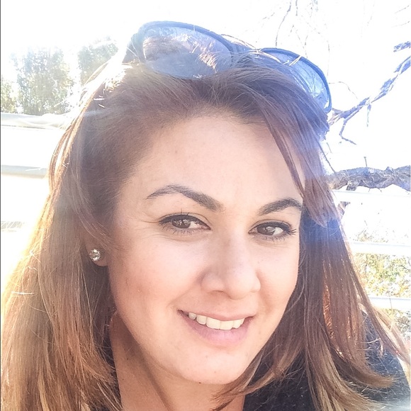 Meet your Posher, Yuridia - Picture 1 of 1