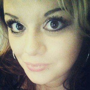 Meet your Posher, Carly