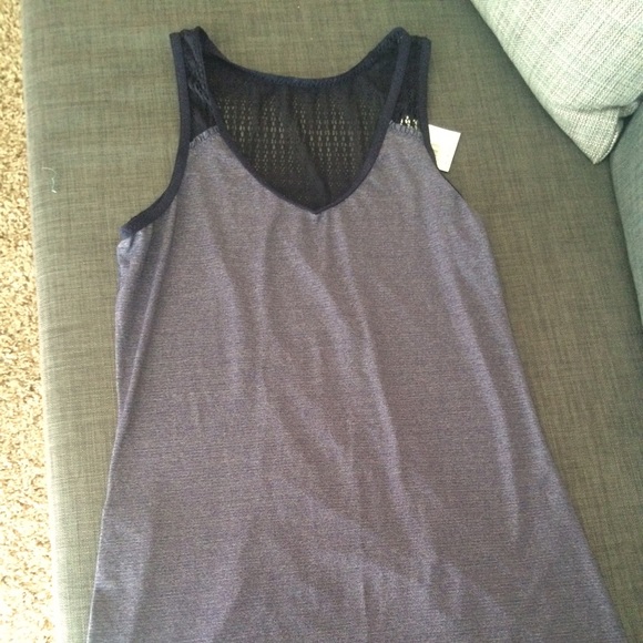 Lululemon purple mesh tank- medium