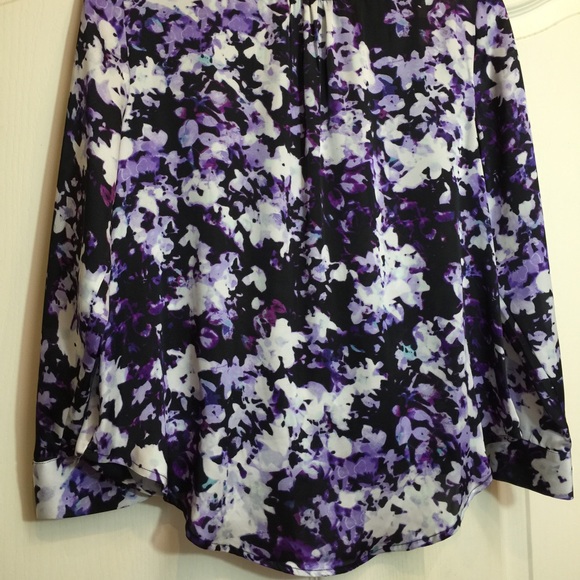 APT 9 Silk Poly Blouse -Like New SIZE:Petite Large - Picture 2 of 4