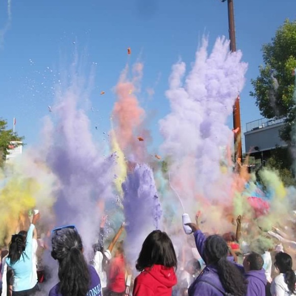 Meet your Posher, Leslie