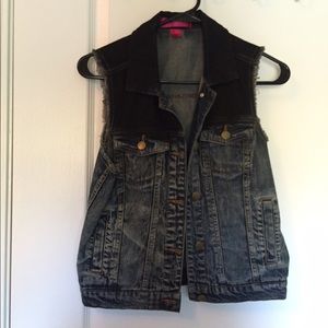 Jean vest from Buckle