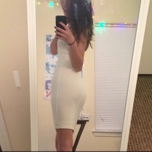 White Zara Dress with Lacy Neckpiece - Picture 2 of 4