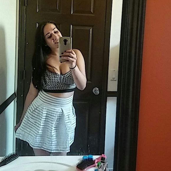 White high waist mini skirt