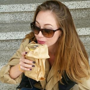 Meet your Posher, Brit