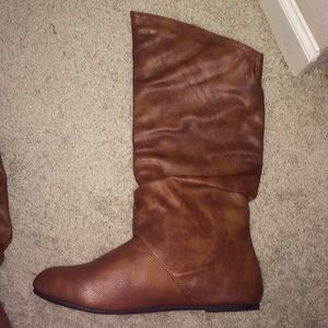 Light brown boots