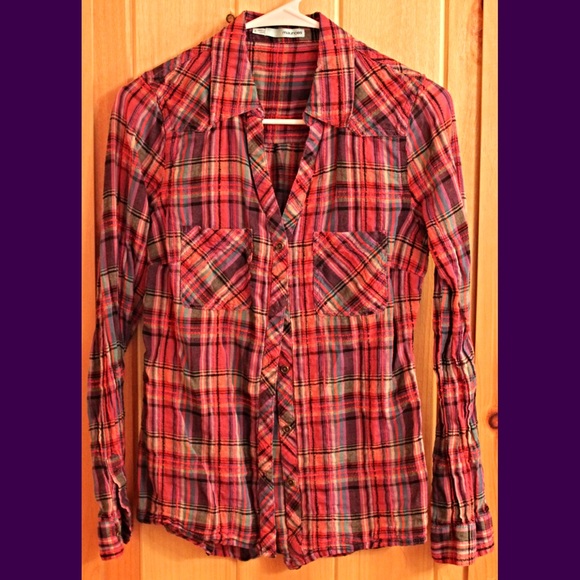 Plaid Button-Up Long-Sleeve Shirt