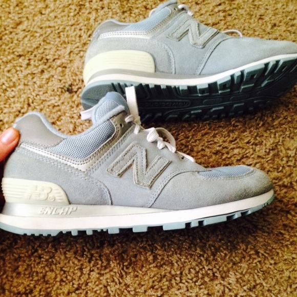 New Balance Tennis shoes