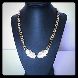 Cute chained winged necklace