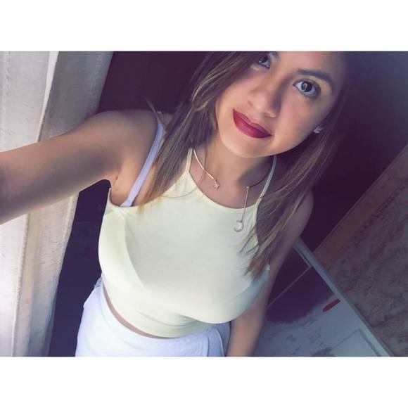 Meet your Posher, Claudia - Picture 1 of 1