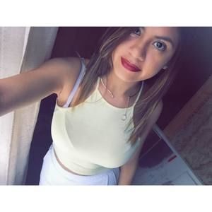 Meet your Posher, Claudia