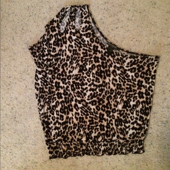 One shouldered leopard blouse