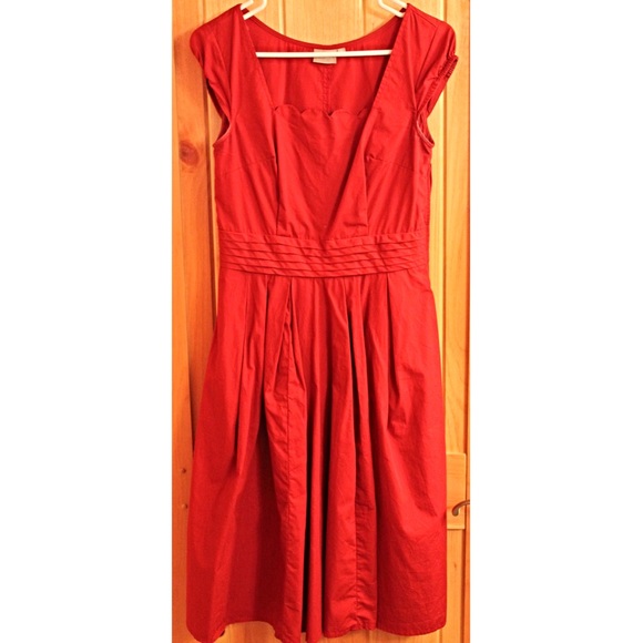 Red Semi-Formal Dress with Scalloped Neckline