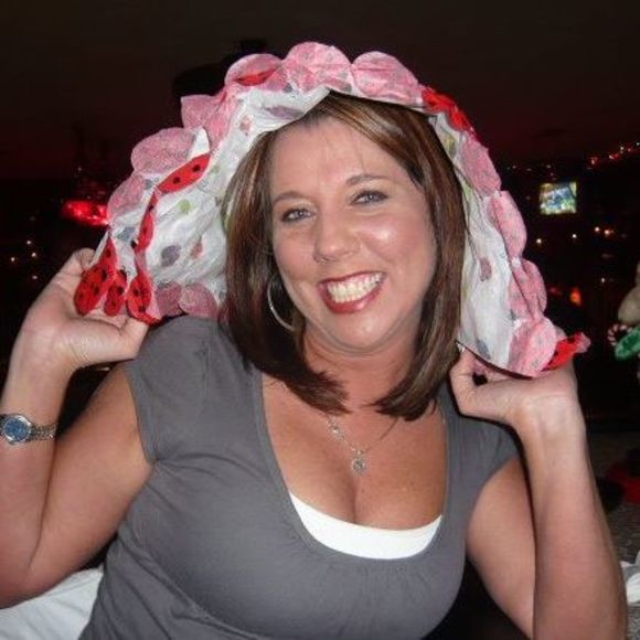 Meet your Posher, Denise - Picture 1 of 1