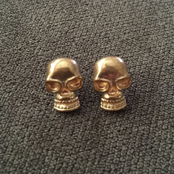Skull earrings