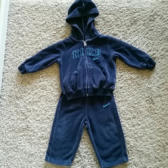 NIKE toddler 2 piece jogger