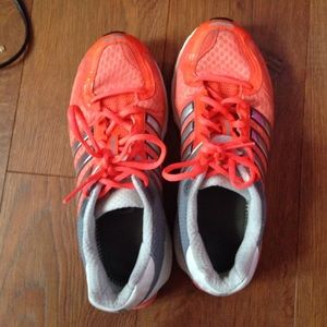 Running shoes good support