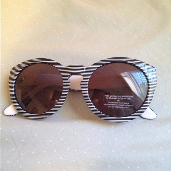 NWT Madewell Striped Keyhole Sunglasses