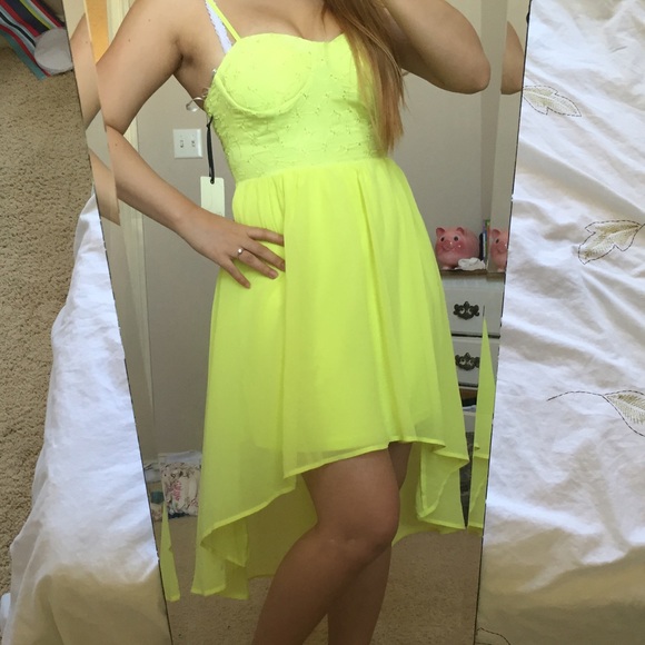 NWT bright yellow hi low chiffon dress