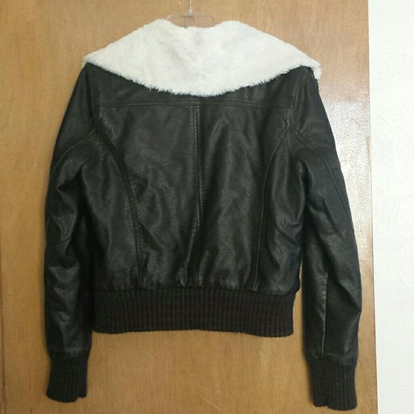 Leather jacket - Picture 2 of 3