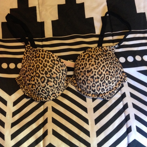 ❌SOLD❌34 B Pink Wear Everywhere push-up bra