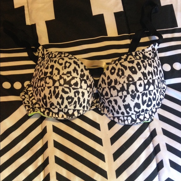 ❌SOLD❌34 B Pink Wear Everywhere push-up bra