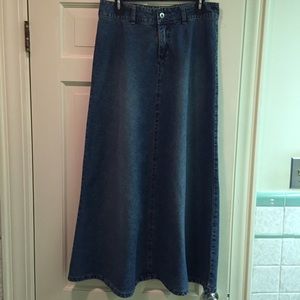 Brand New Zana Di Long Blue Jean Skirt Size 7